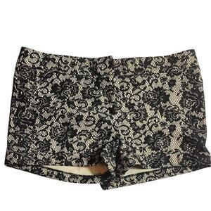 Bebe Women's Shorts Size 6 Black And Cream Lace Embroidered Mini Short Classy